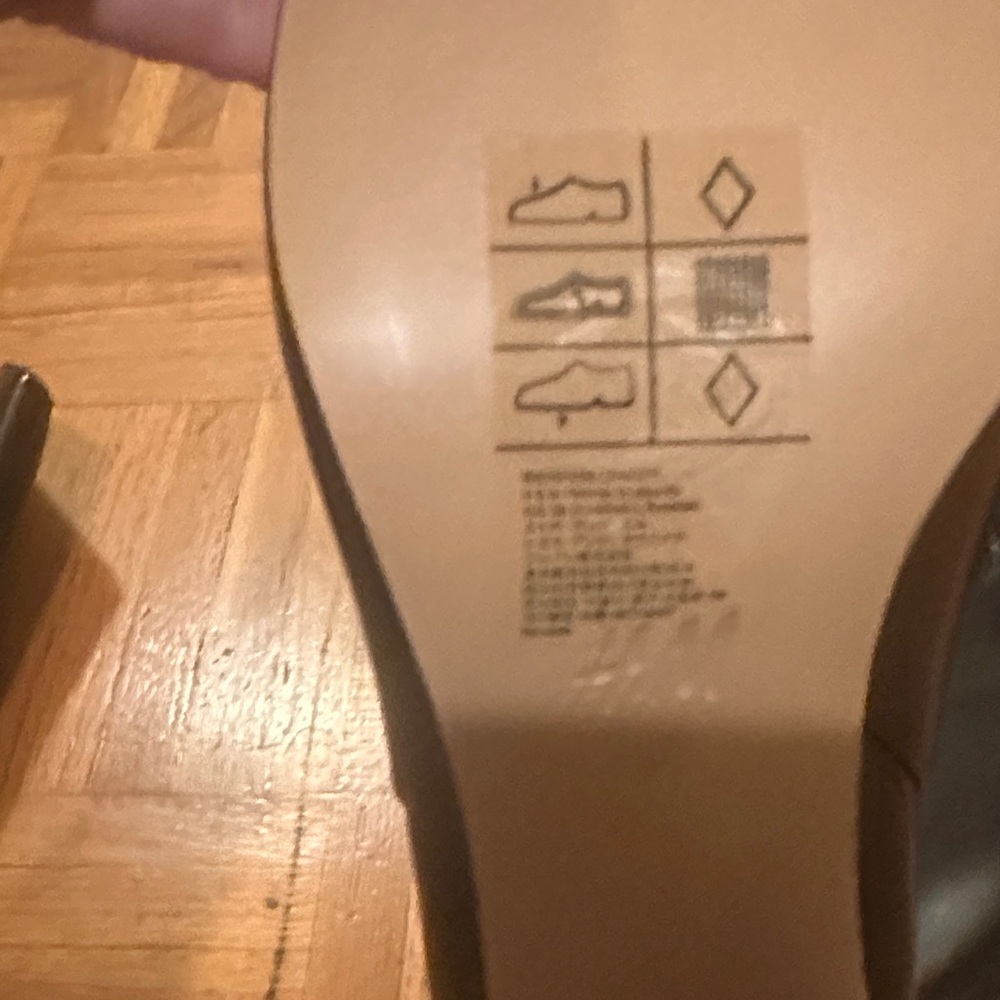 H&M Sleek Black Heeled Boots - Picture 4 of 4